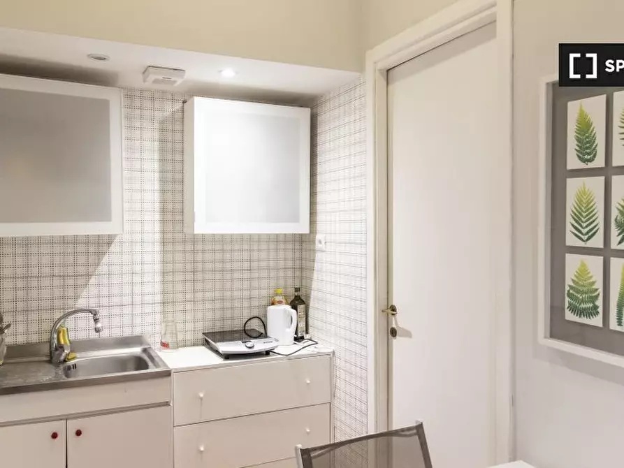 Immagine 3 di Camera condivisa in affitto  in Largo Francesco Anzani a Roma