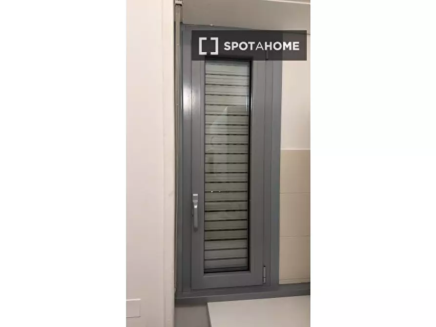 Immagine 16 di Appartamento in affitto  in Viale Liguria a Milano