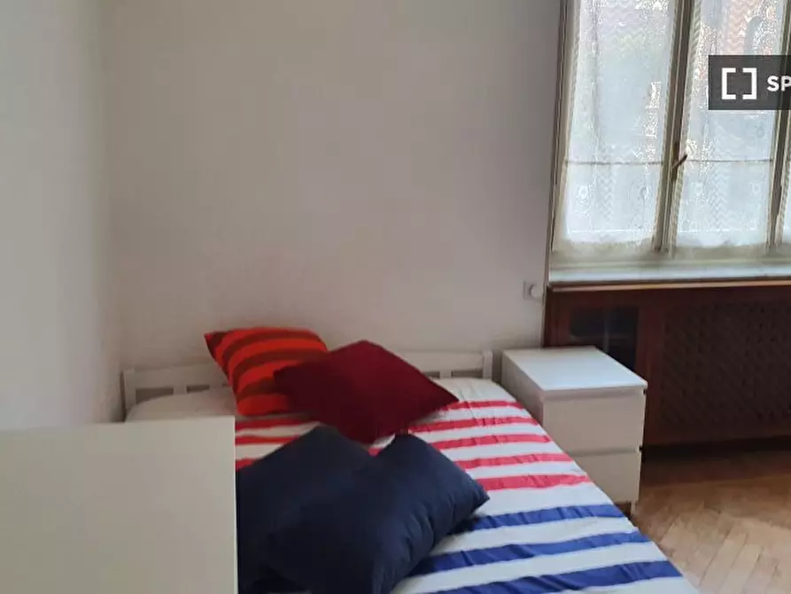 Immagine 2 di Camera condivisa in affitto  in Via Susa a Torino