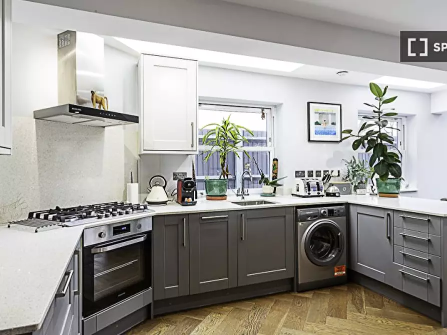 Immagine 15 di Appartamento in affitto  in Robinson Road a Wandsworth