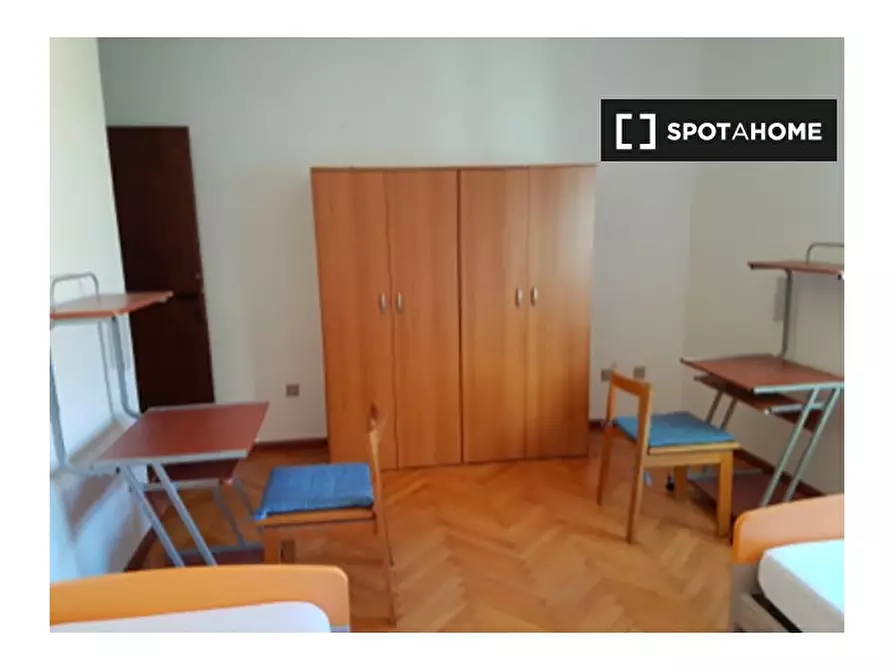 Immagine 1 di Camera condivisa in affitto  in Via Fratelli Perini a Trento
