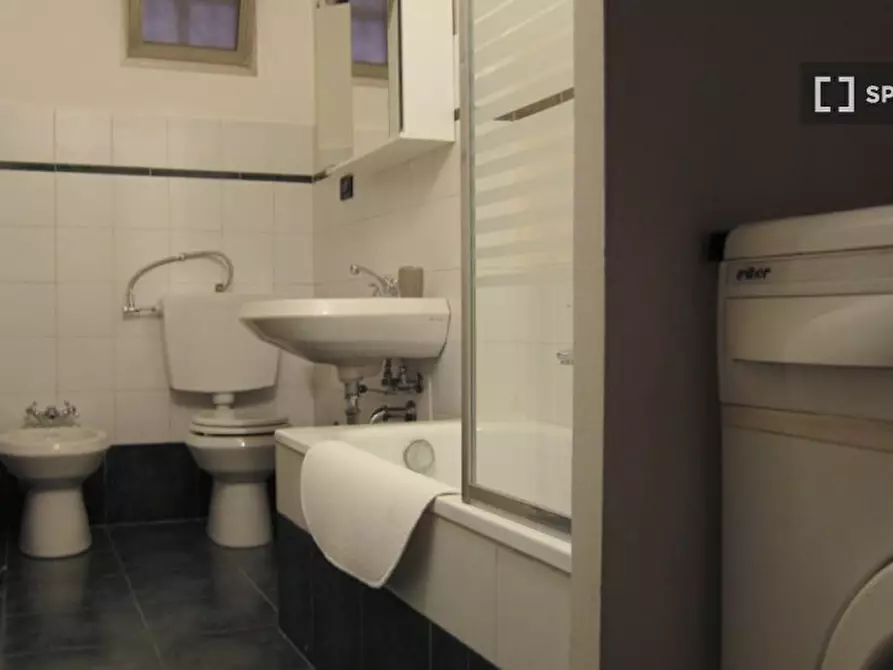 Immagine 3 di Ufficio in affitto  in Via Broccaindosso a Bologna