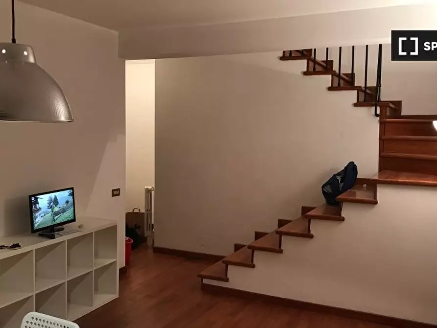 Immagine 10 di Camera condivisa in affitto  in Via Luigi Ploner a Roma