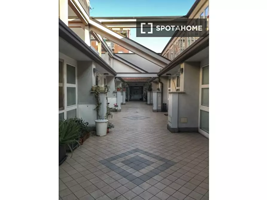 Immagine 4 di Appartamento in affitto  in Via S. Benigno a Milano