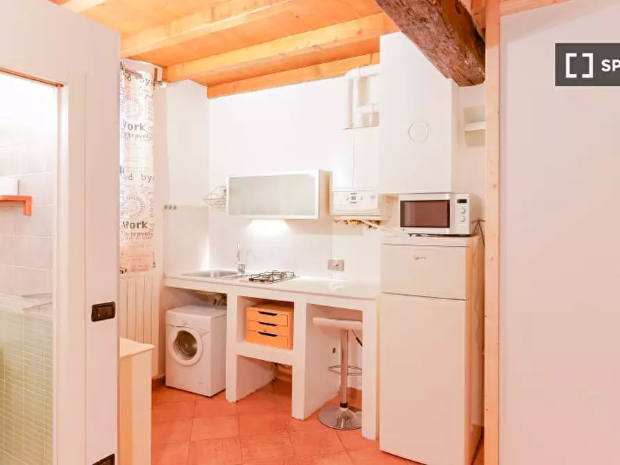 Immagine 11 di Ufficio in affitto  in Via Mirasole a Bologna