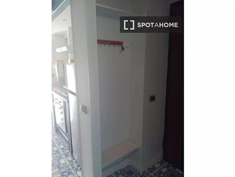 Immagine 17 di Camera condivisa in affitto  in Via Santa Maria delle Grazie a Loreto a Napoli