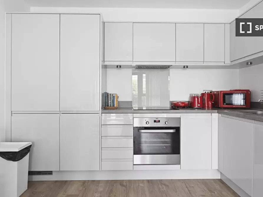 Immagine 12 di Appartamento in affitto  in Lakeside Dr a Brent