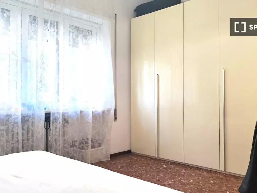 Immagine 4 di Camera condivisa in affitto  in Viale Egeo, 00144 Roma RM, Italy a Roma