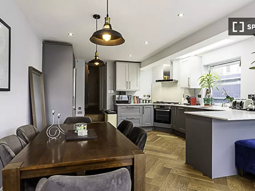 Immagine 7 di Appartamento in affitto  in Robinson Road a Wandsworth