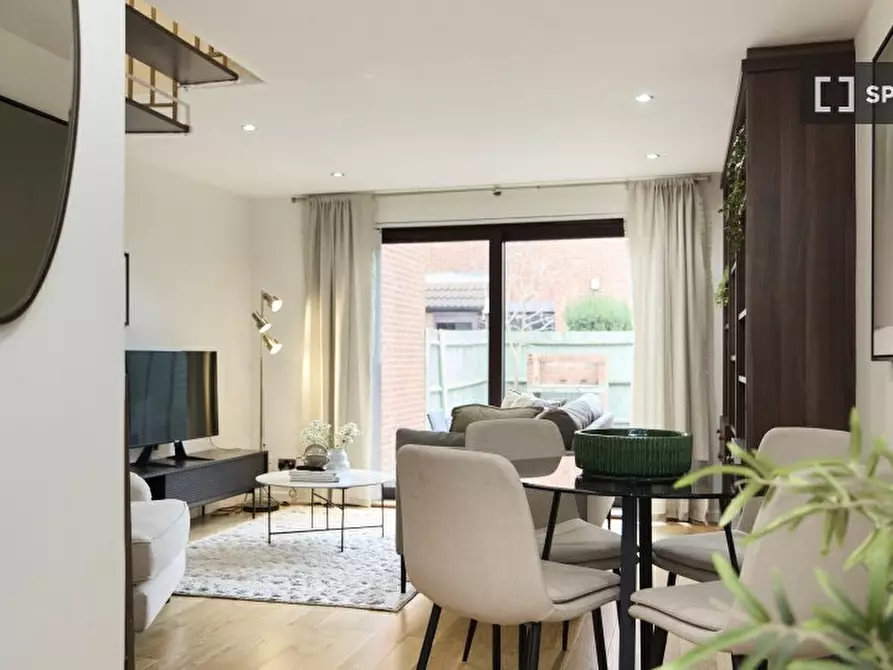 Immagine 3 di Appartamento in affitto  in Claire Pl a Poplar