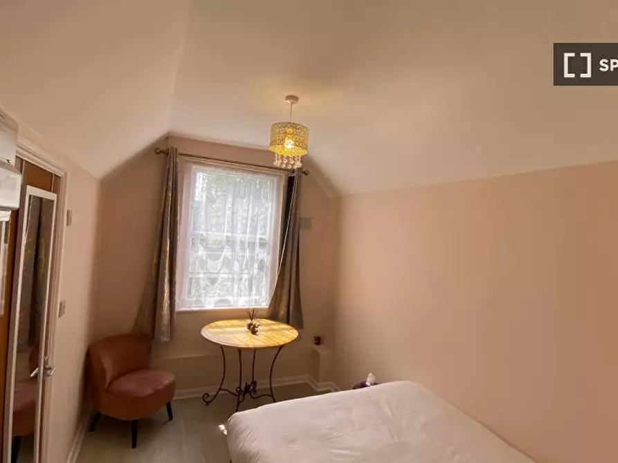 Immagine 2 di Appartamento in affitto  in Green Lanes a Hackney