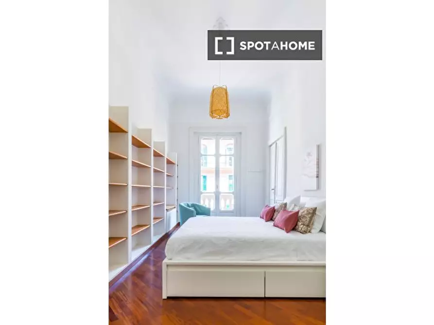 Immagine 19 di Appartamento in affitto  in Via Santa Lucia a Napoli