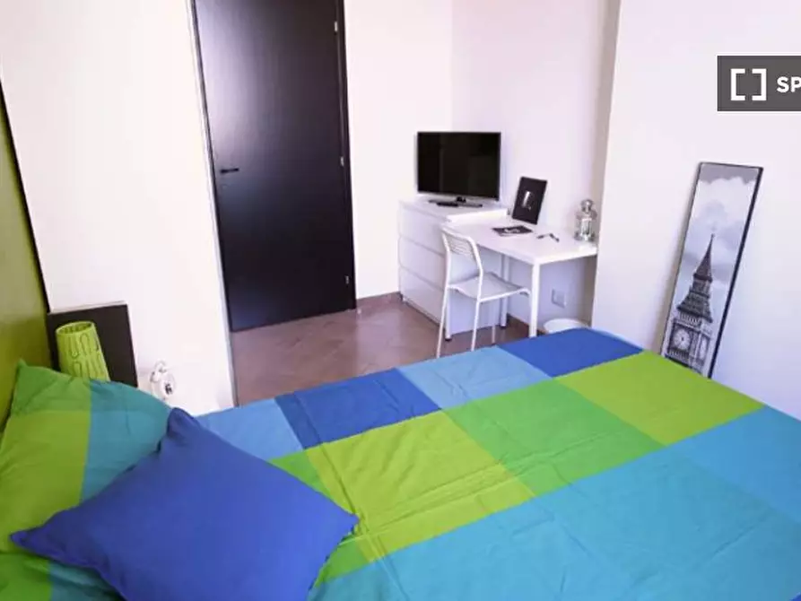 Immagine 2 di Camera condivisa in affitto  in Via Fara a Milano