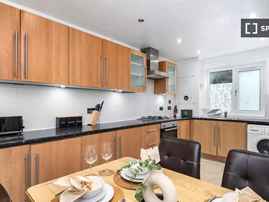 Immagine 2 di Appartamento in affitto  in Stamford Rd a Tottenham