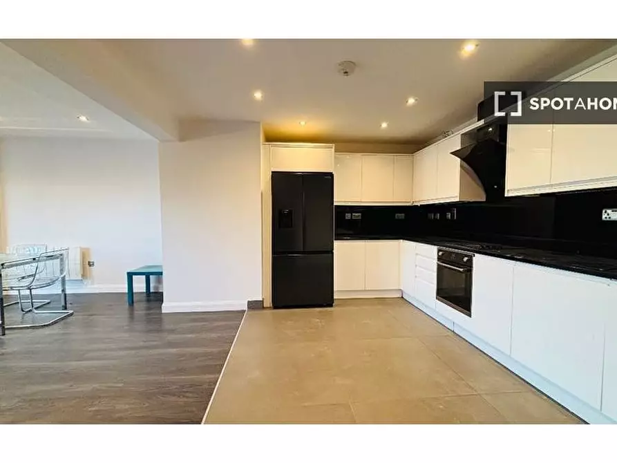 Immagine 1 di Appartamento in affitto  in flat a Poplar