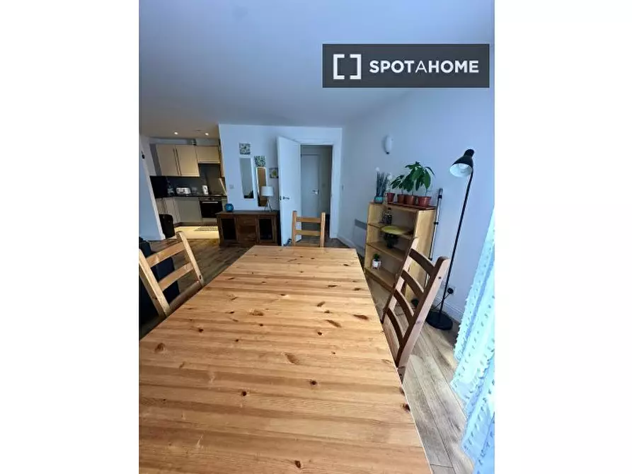 Immagine 4 di Appartamento in affitto  in Commercial Rd a Poplar
