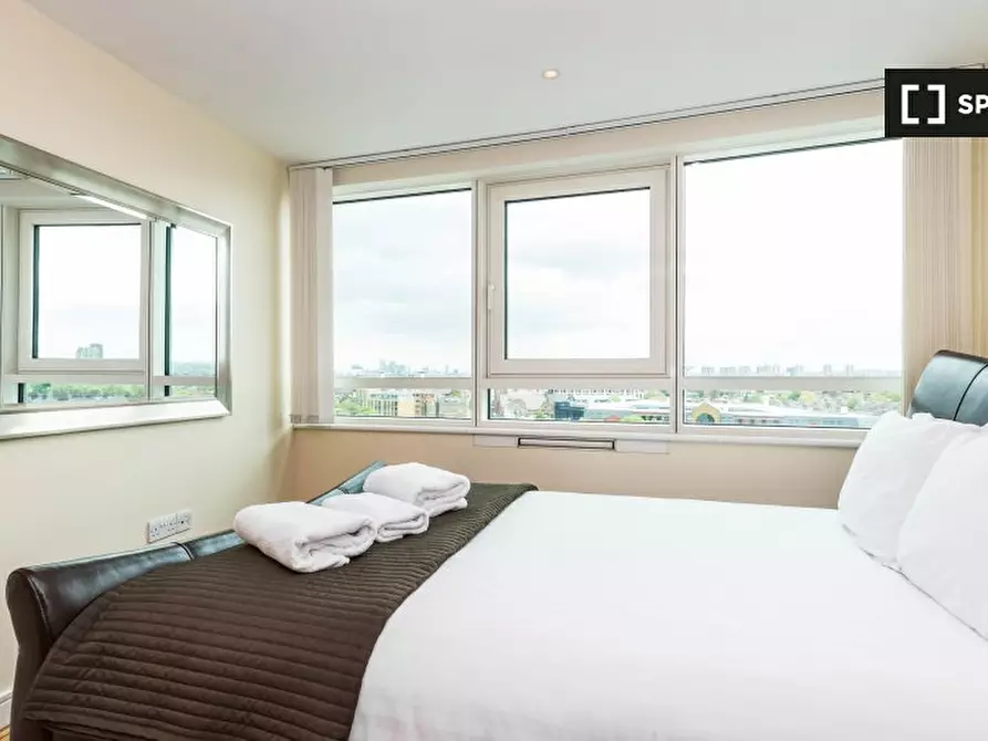 Immagine 9 di Appartamento in affitto  in St George Wharf a Lambeth