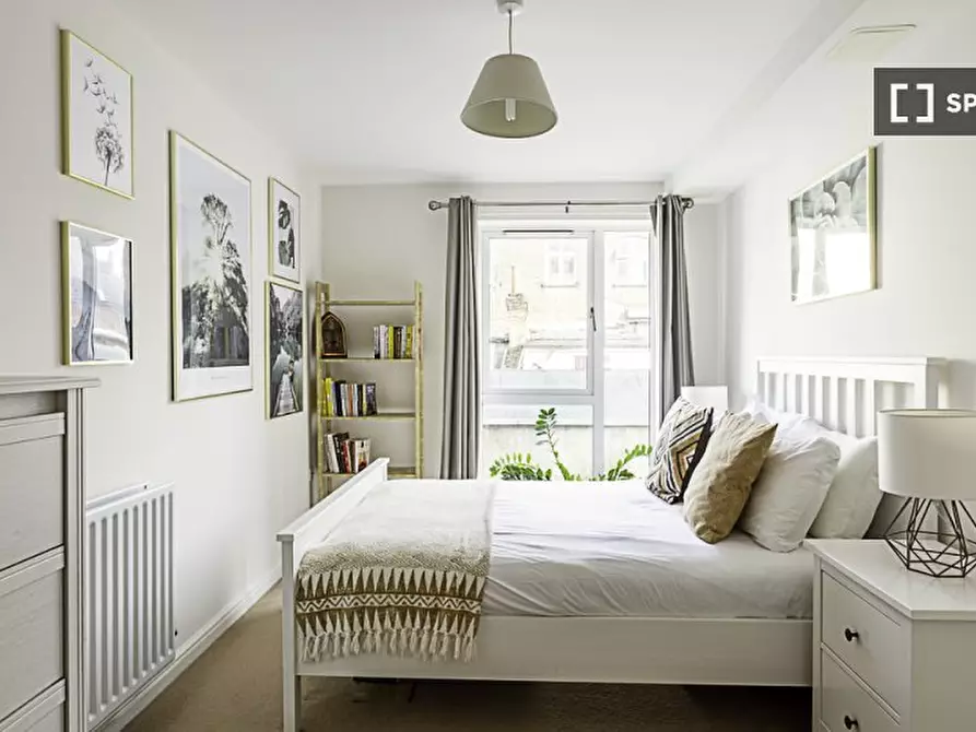 Immagine 11 di Appartamento in affitto  in New Road a Poplar