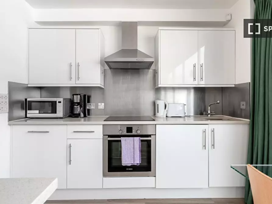 Immagine 9 di Appartamento in affitto  in Bell House, 17-19 Nevern Pl, Kensington, London SW5 9NR, UK a Kensington