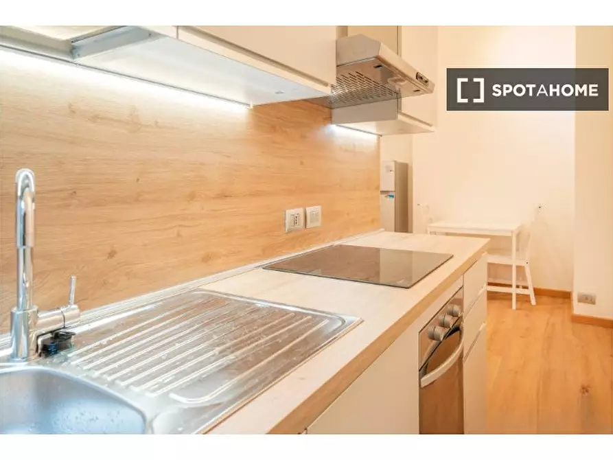 Immagine 6 di Appartamento in affitto  in V.le Berengario a Milano