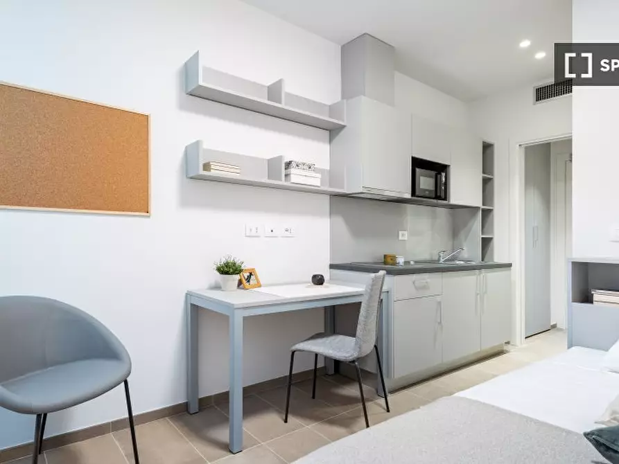 Immagine 2 di Ufficio in affitto  in Viale della Toscana a Firenze