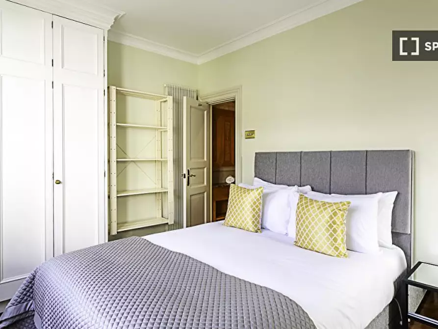 Immagine 19 di Appartamento in affitto  in -13 Kensington Court a Kensington