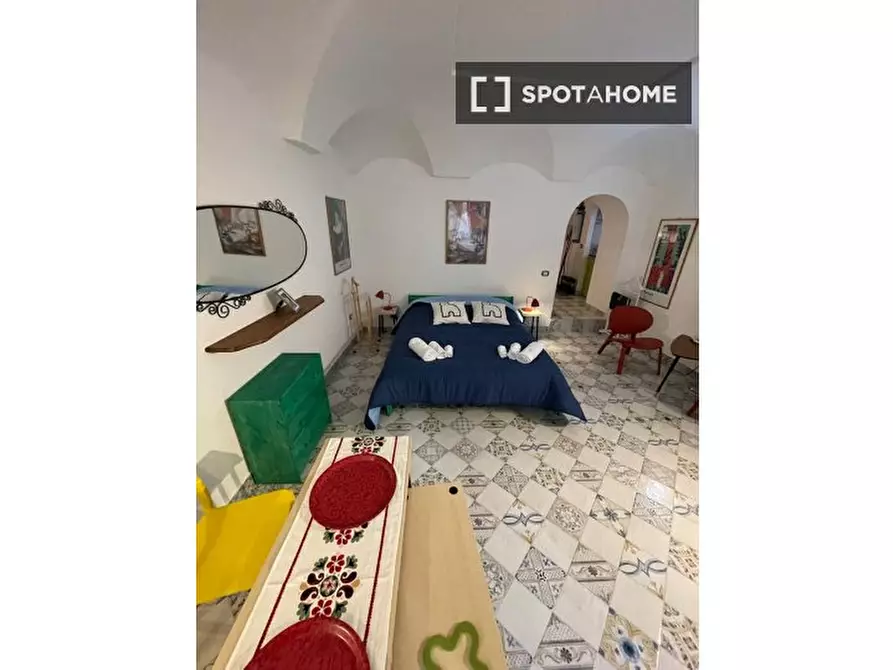 Immagine 8 di Appartamento in affitto  in Vico II Foglie A Santa Chiara a Napoli