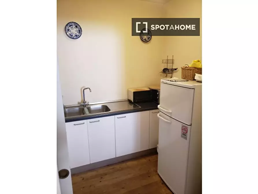 Immagine 9 di Appartamento in affitto  in Via Garibaldi a Roma