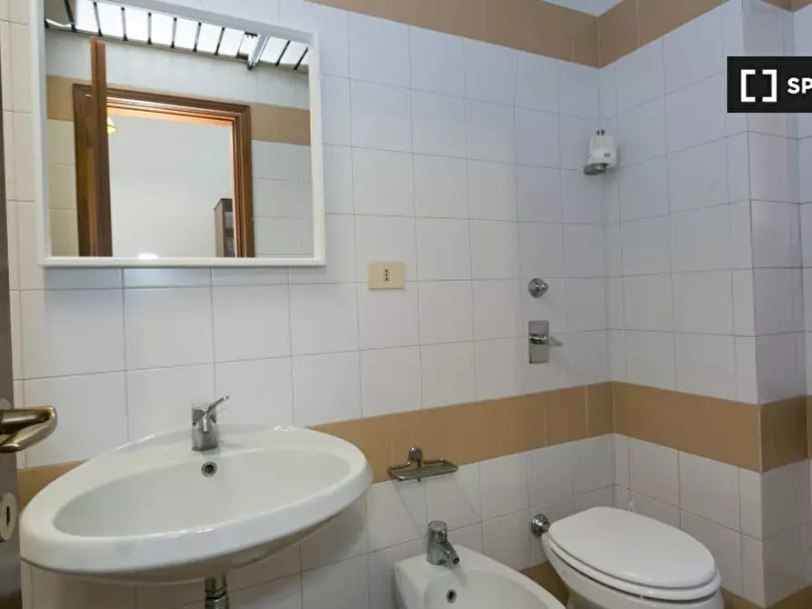 Immagine 3 di Camera condivisa in affitto  in Via Torquato Tasso a Sesto San Giovanni