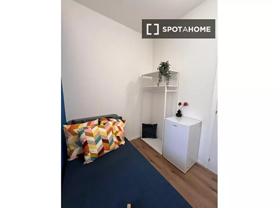 Immagine 17 di Camera condivisa in affitto  in Fabio Filzi a Trento