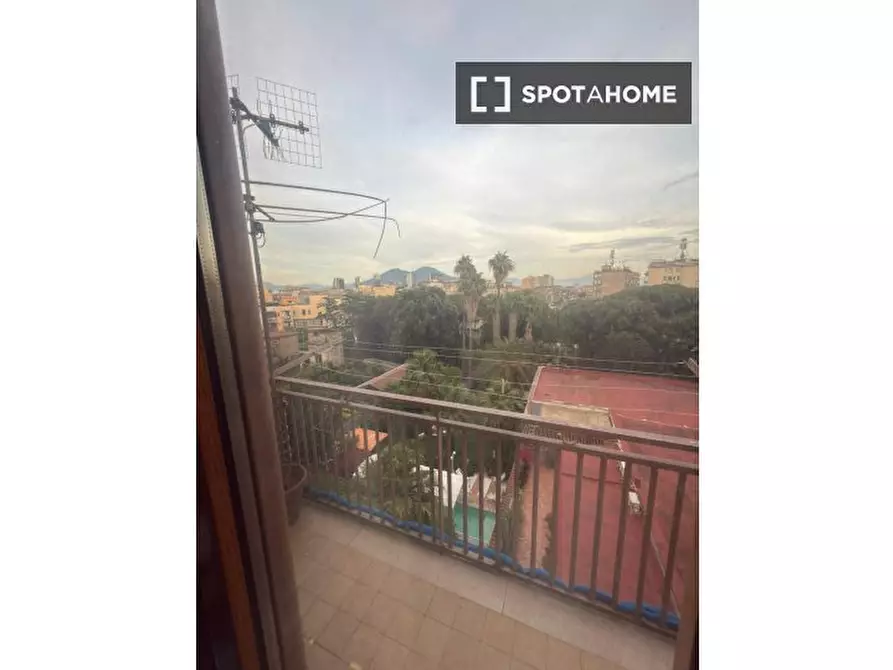 Immagine 18 di Appartamento in affitto  in Via Foria a Napoli