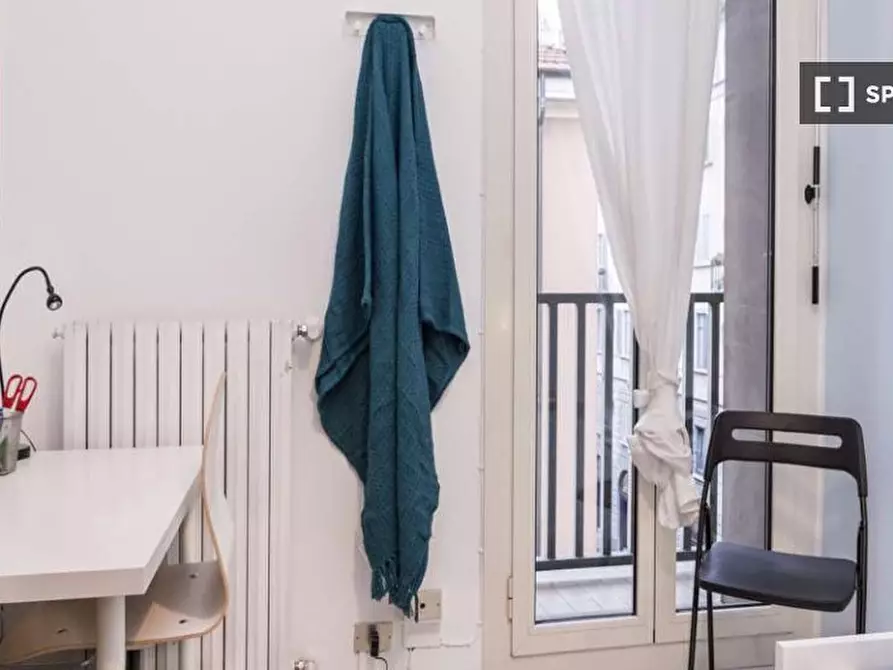 Immagine 5 di Camera condivisa in affitto  in Viale Monte Santo a Milano