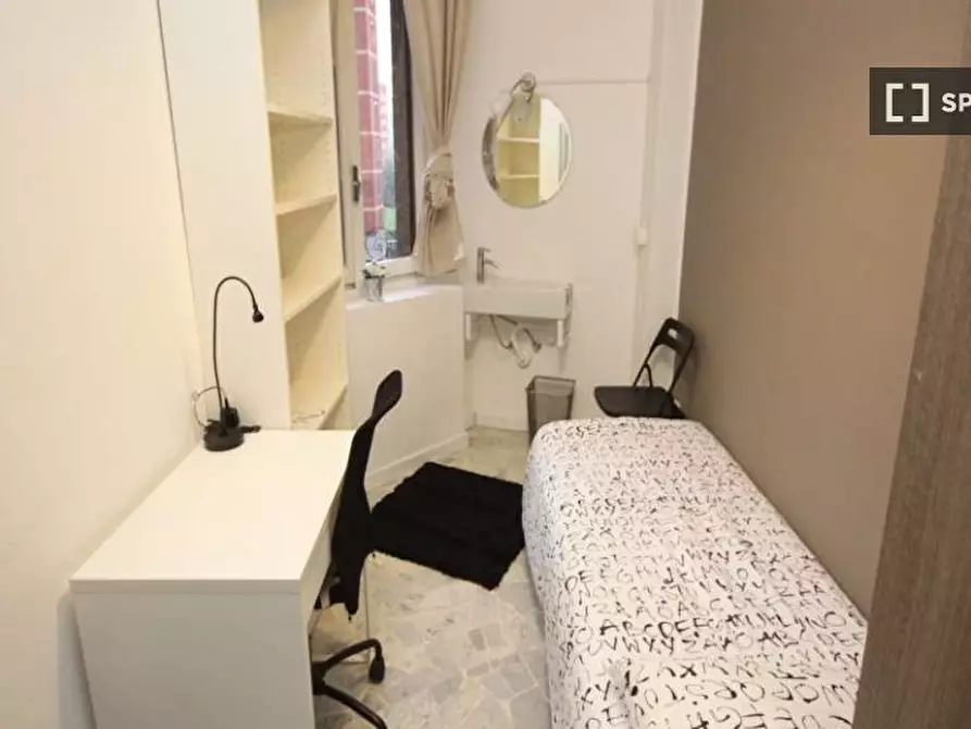 Immagine 17 di Camera condivisa in affitto  in Via Salvatore Barzilai a Milano