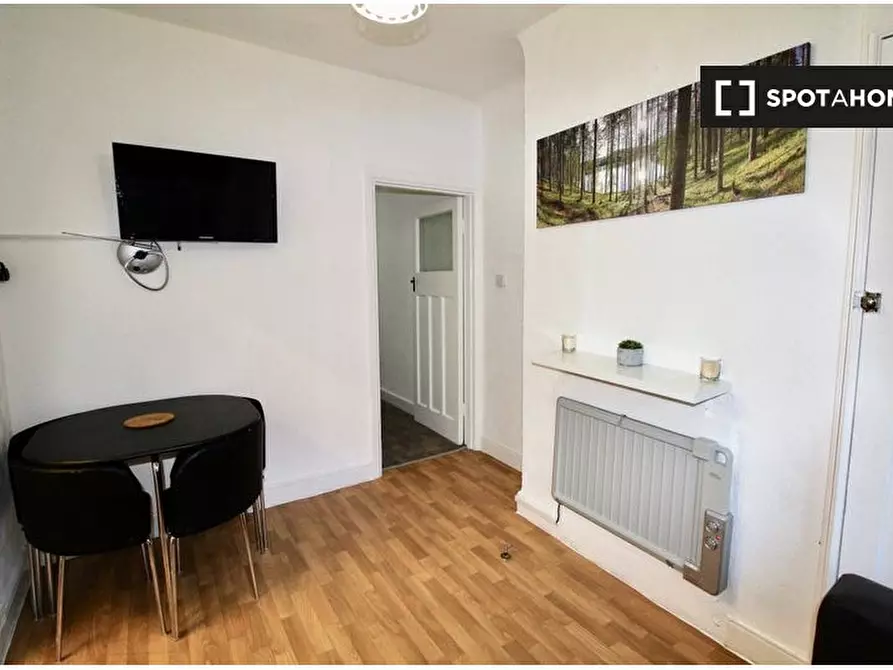 Immagine 9 di Camera condivisa in affitto  in Southfield Rd a Hounslow