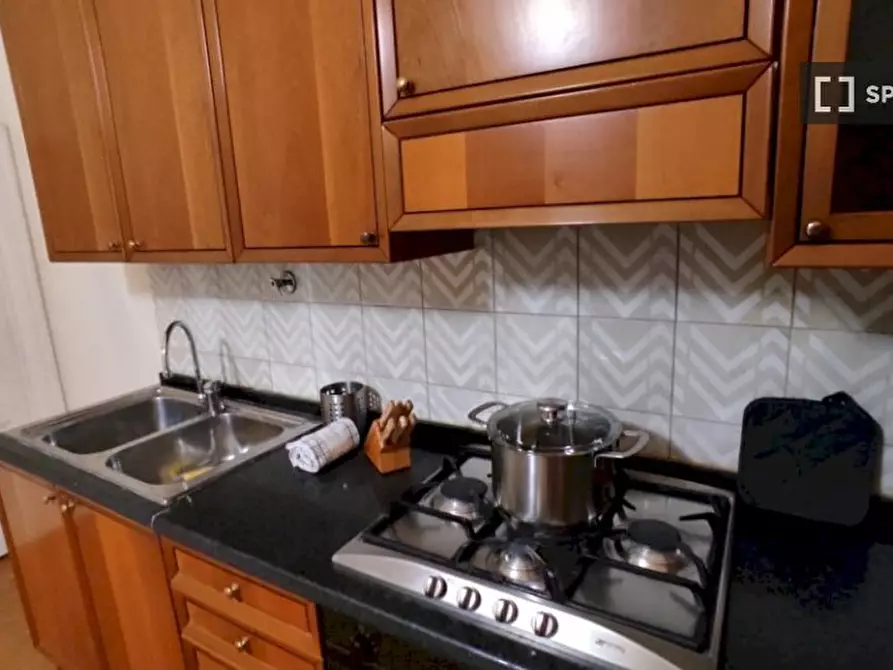 Immagine 3 di Camera condivisa in affitto  in Viale dei Mille a Firenze