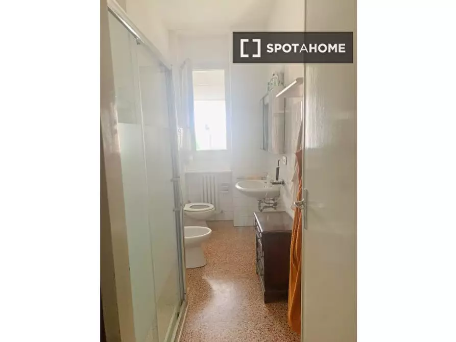 Immagine 7 di Camera condivisa in affitto  in Via Postumia a Milano