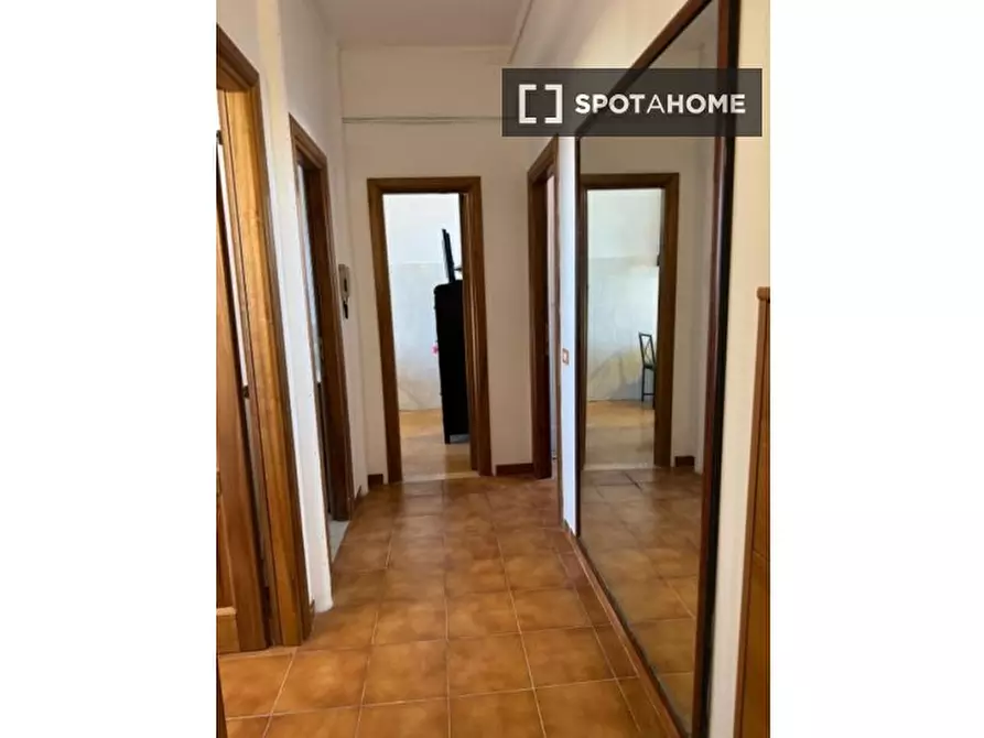 Immagine 14 di Appartamento in affitto  in Viale Furio Camillo a Roma
