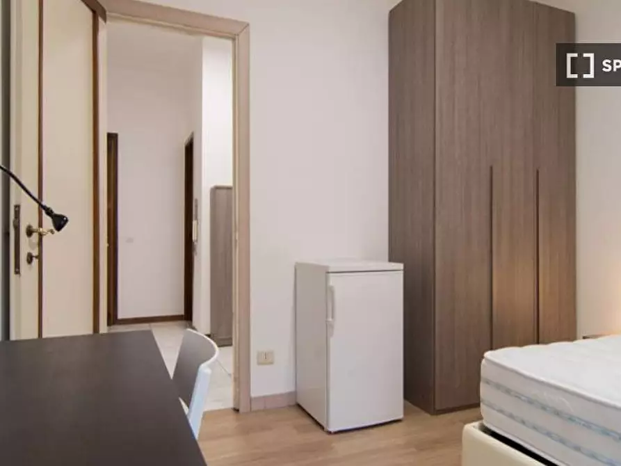 Immagine 3 di Camera condivisa in affitto  in Via Farneti a Milano