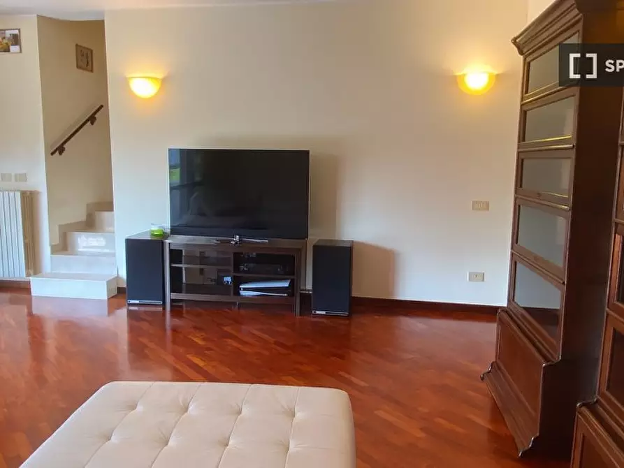 Immagine 8 di Appartamento in affitto  in Via Giambellino a Milano