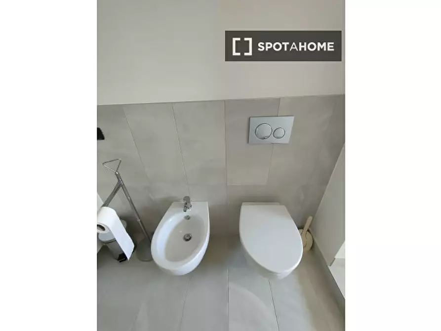 Immagine 16 di Camera condivisa in affitto  in Via Luigi Sacco a Milano