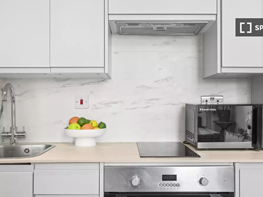 Immagine 8 di Appartamento in affitto  in Nevern Rd a Kensington