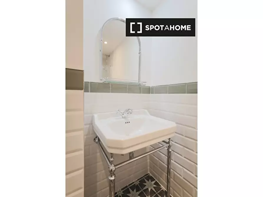 Immagine 10 di Appartamento in affitto  in Nevern Rd a Kensington