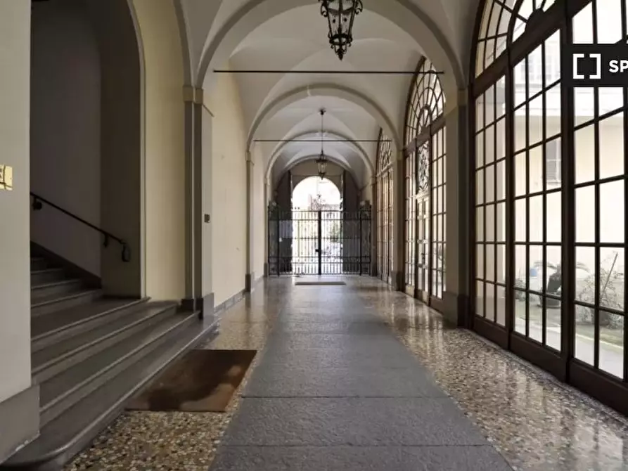 Immagine 14 di Appartamento in affitto  in Piazza S. Martino a Bologna