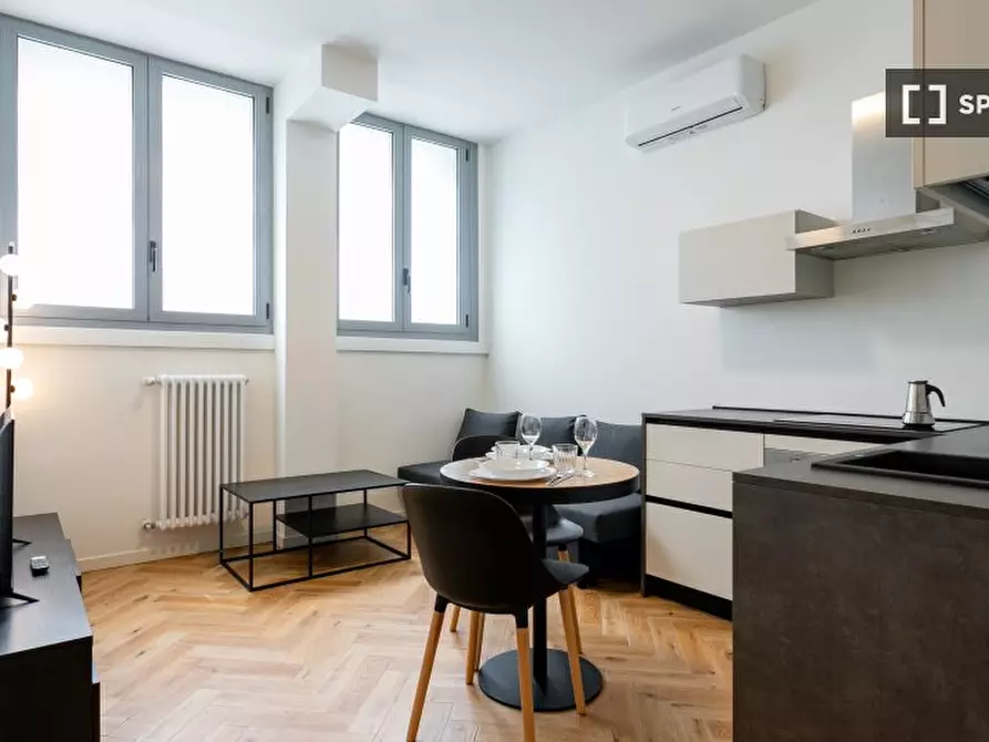 Immagine 1 di Ufficio in affitto  in Via Console Marcello a Milano