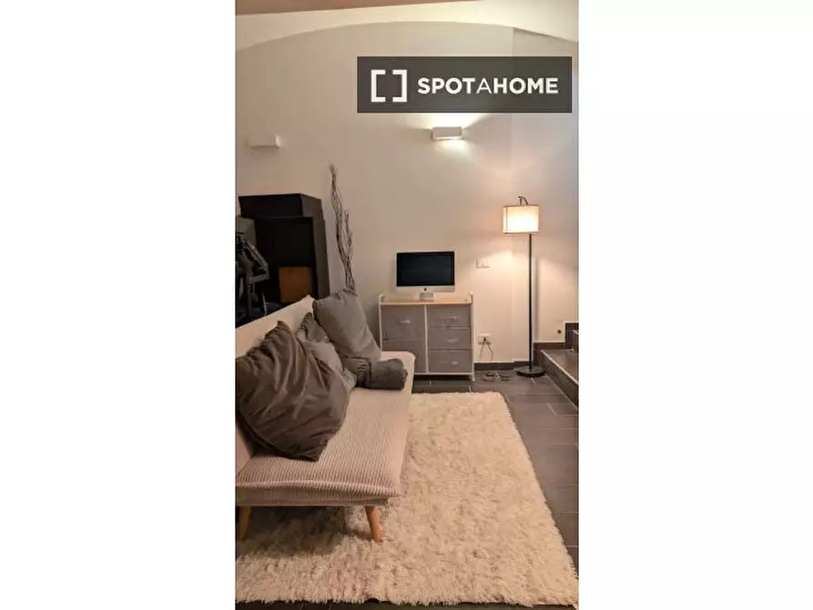 Immagine 7 di Appartamento in affitto  in Via Valtellina a Milano