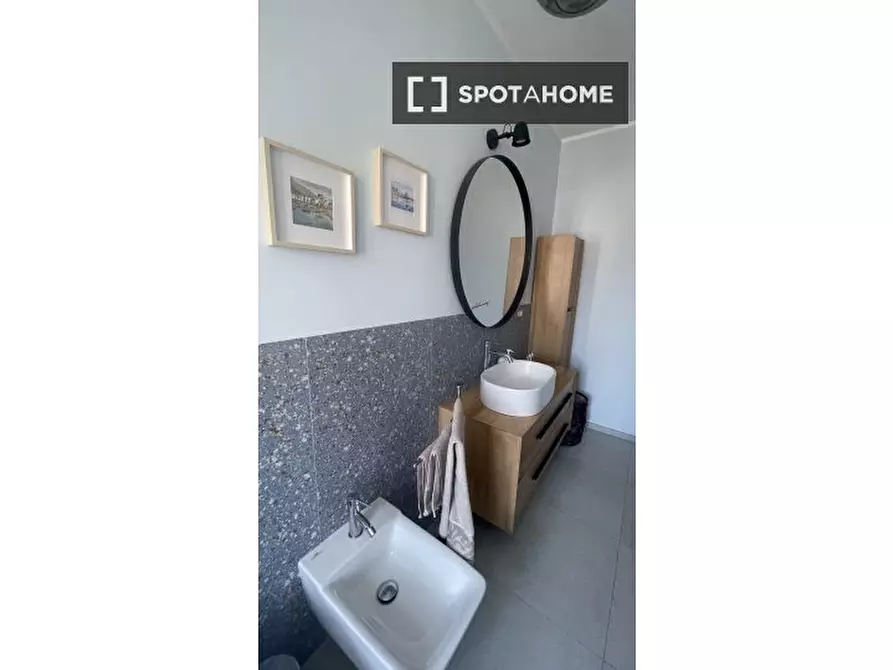 Immagine 11 di Appartamento in affitto  in Via Ivrea a Roma