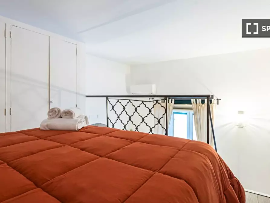 Immagine 5 di Appartamento in affitto  in Via Sant'Arpino a Chiaia a Napoli