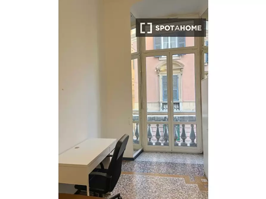 Immagine 6 di Camera condivisa in affitto  in Via Caffaro a Genova