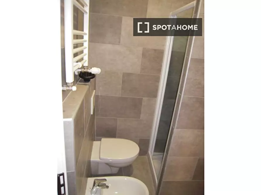 Immagine 18 di Ufficio in affitto  in Via Nazario Sauro a Bologna