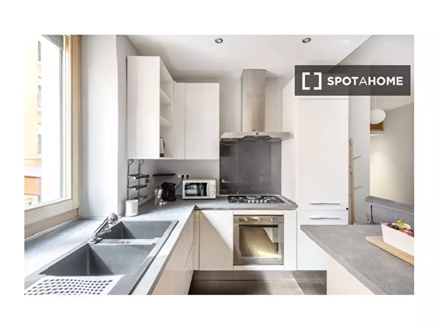 Immagine 4 di Appartamento in affitto  in Via Edoardo Jenner a Roma